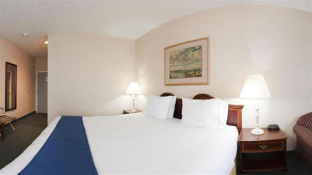 Holiday Inn Express Kilmarnock Екстериор снимка