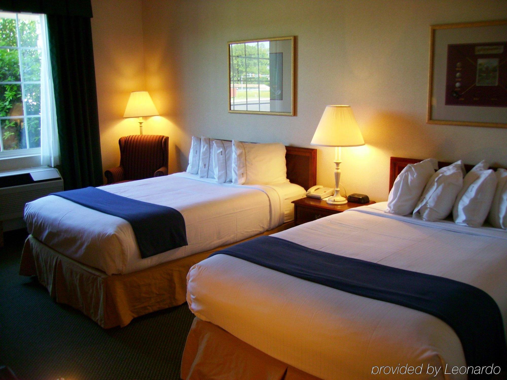 Holiday Inn Express Kilmarnock Стая снимка