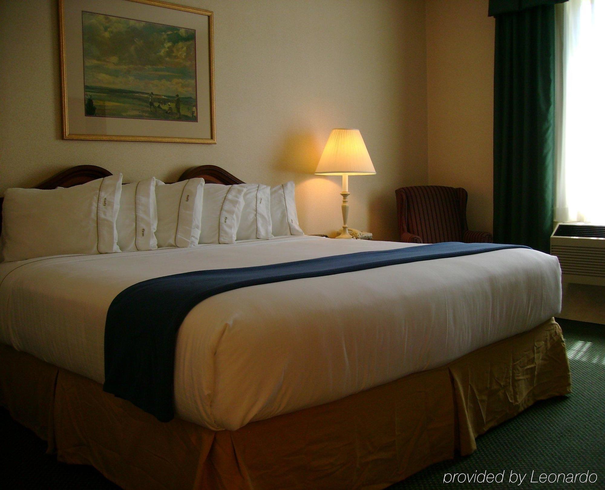 Holiday Inn Express Kilmarnock Екстериор снимка