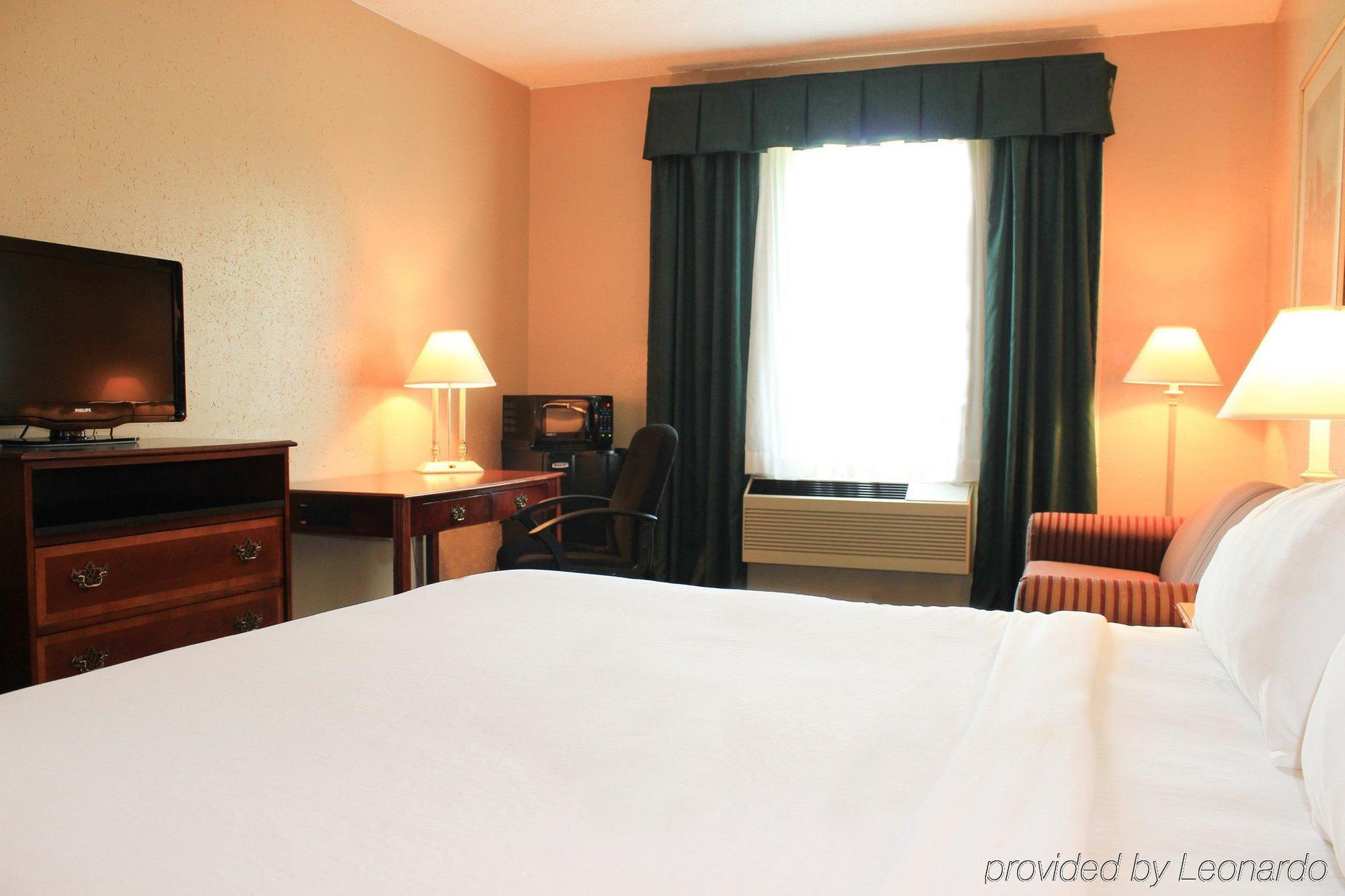 Holiday Inn Express Kilmarnock Екстериор снимка