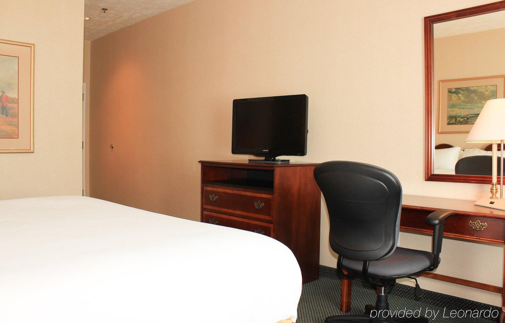 Holiday Inn Express Kilmarnock Екстериор снимка