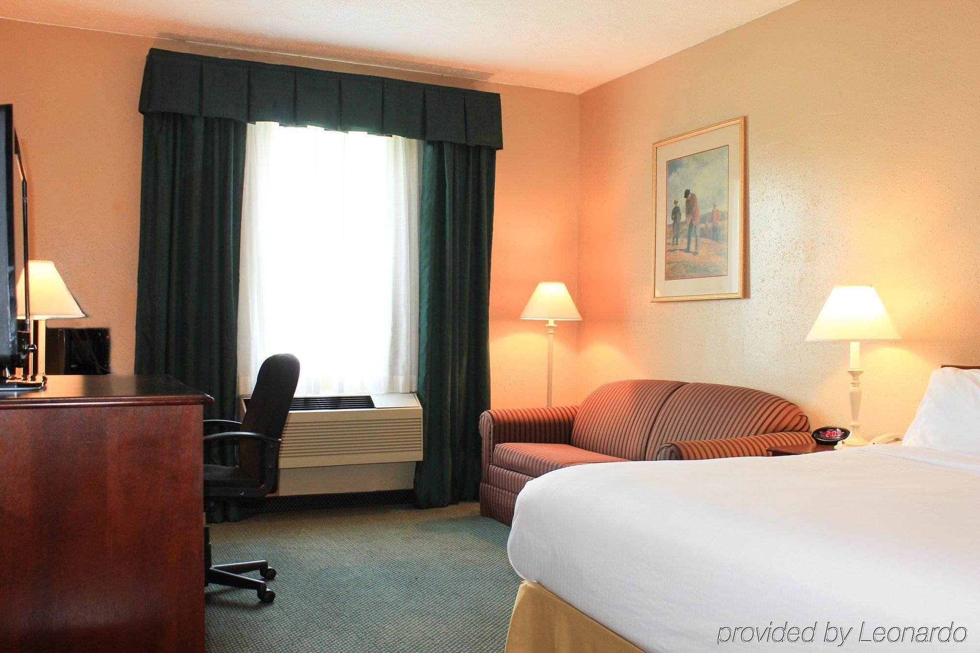 Holiday Inn Express Kilmarnock Екстериор снимка