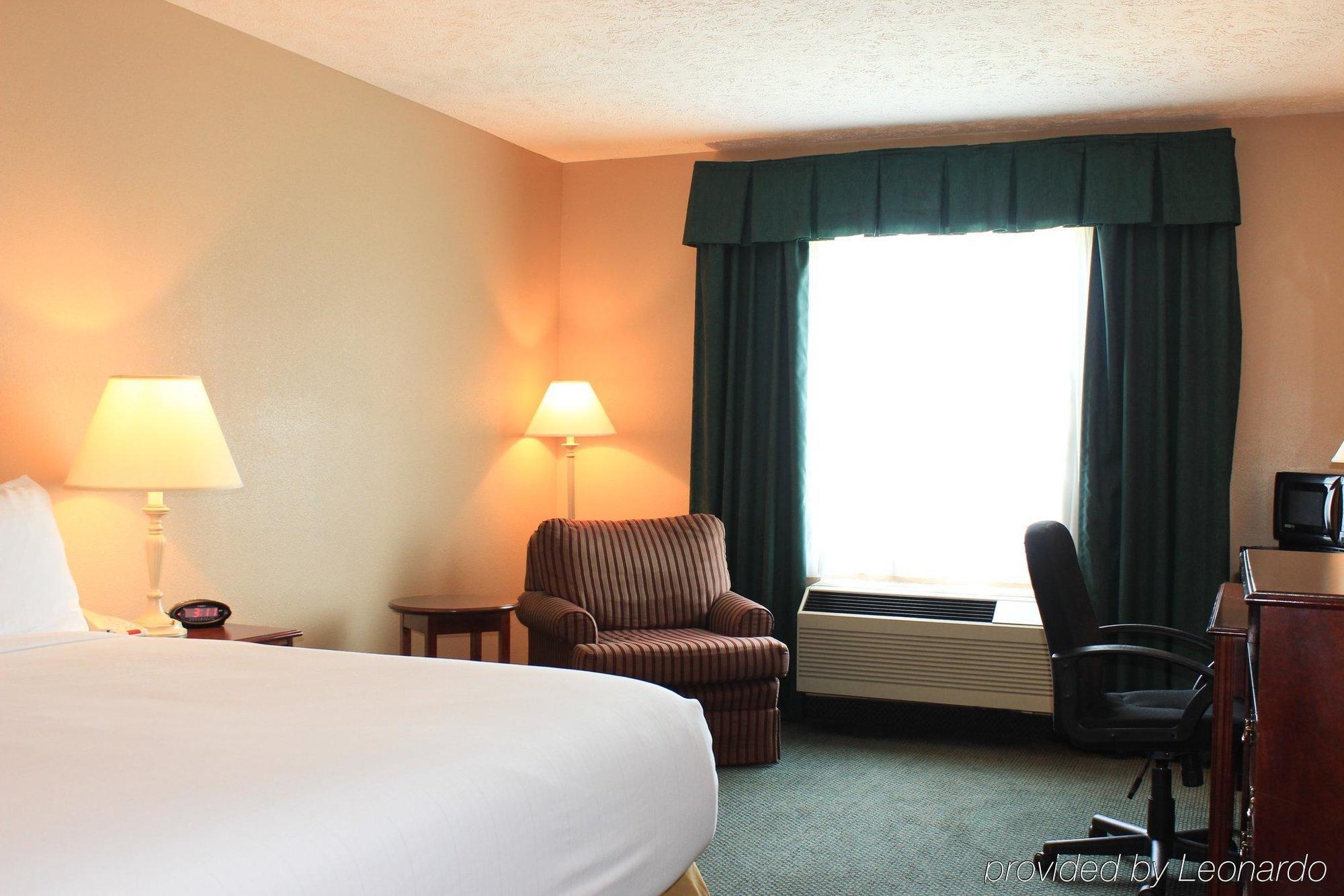 Holiday Inn Express Kilmarnock Екстериор снимка