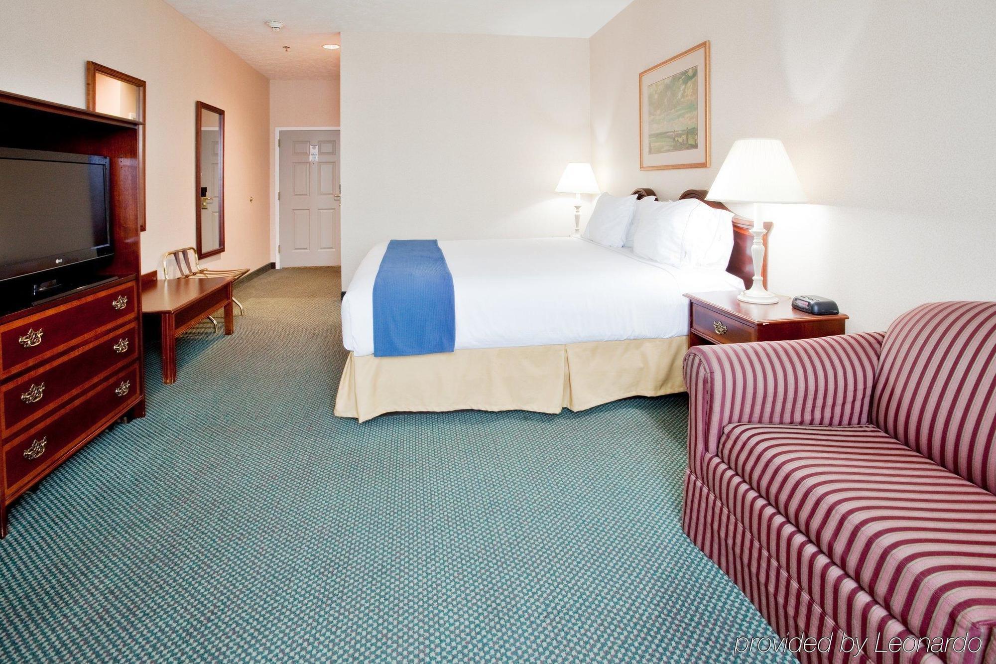 Holiday Inn Express Kilmarnock Стая снимка
