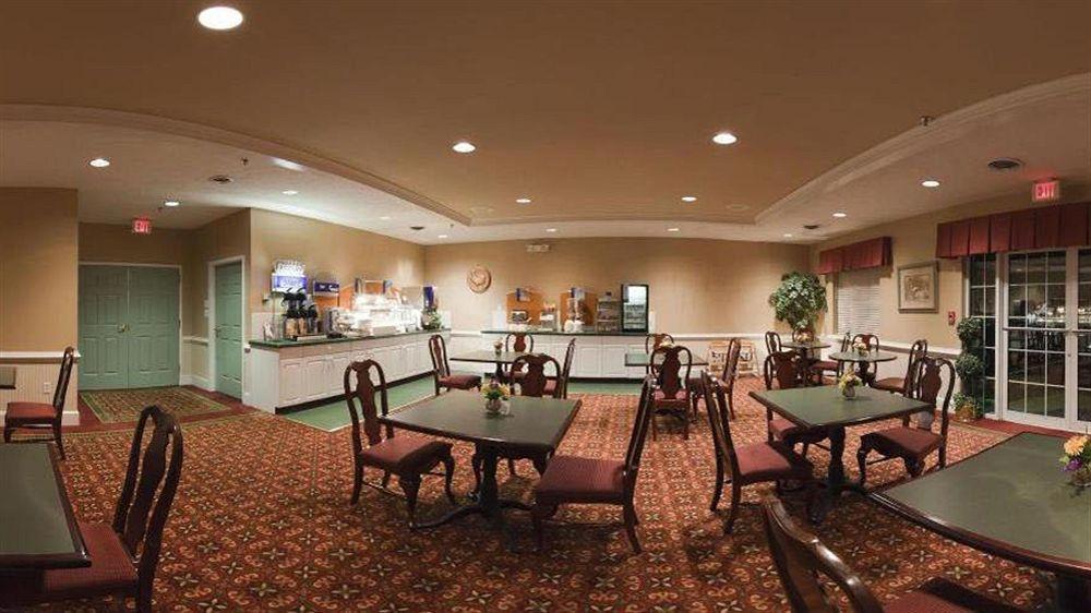 Holiday Inn Express Kilmarnock Екстериор снимка
