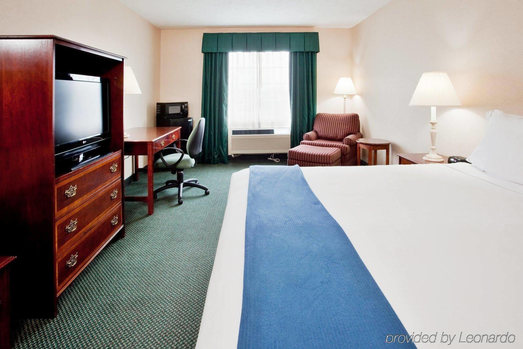 Holiday Inn Express Kilmarnock Екстериор снимка