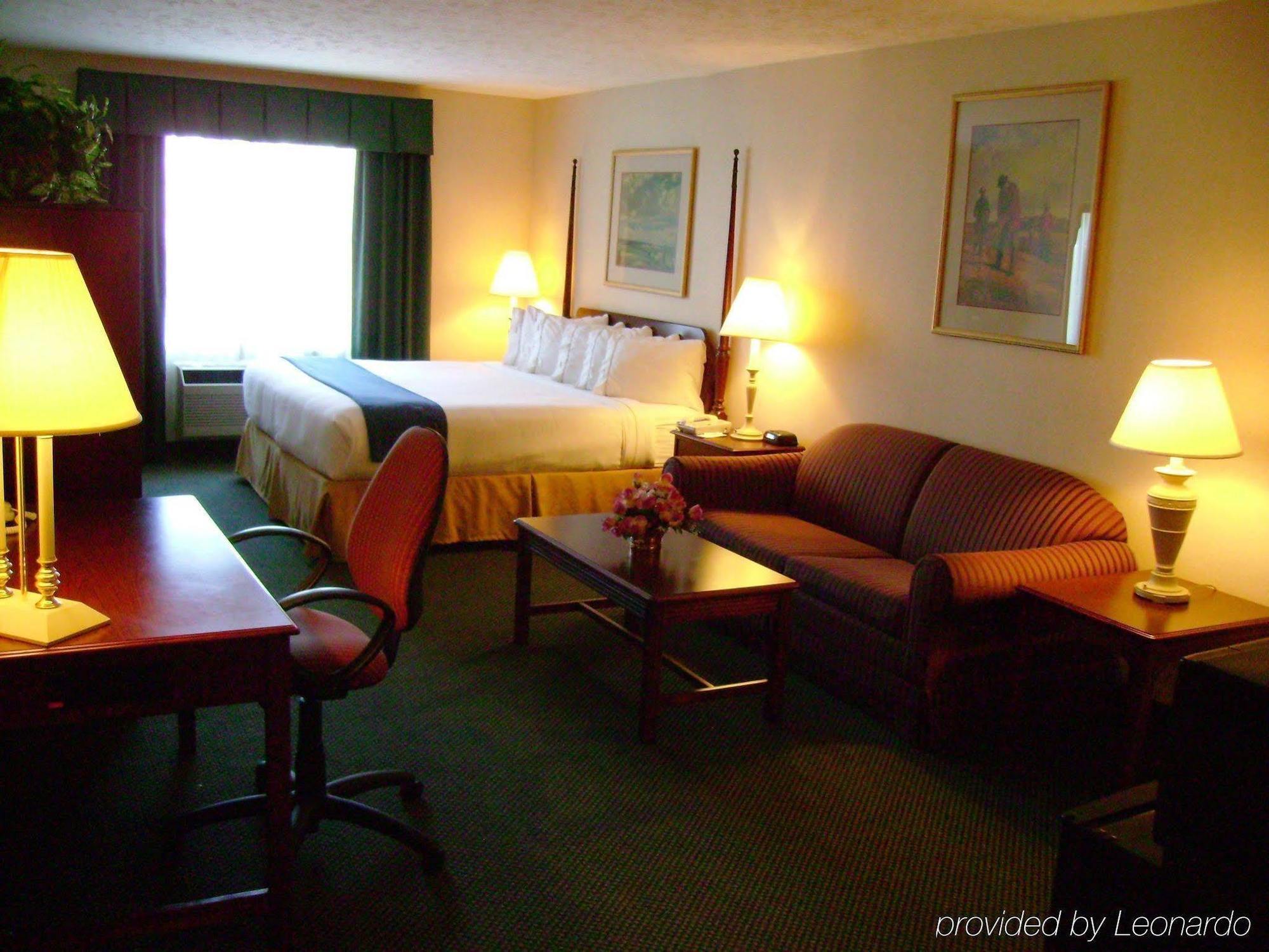 Holiday Inn Express Kilmarnock Стая снимка